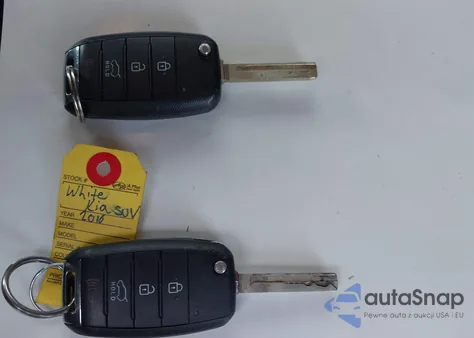 2016 Kia Sorento 3.3L Lx z USA, uszkodzony, nr VIN 5XYPGDA57GG173921